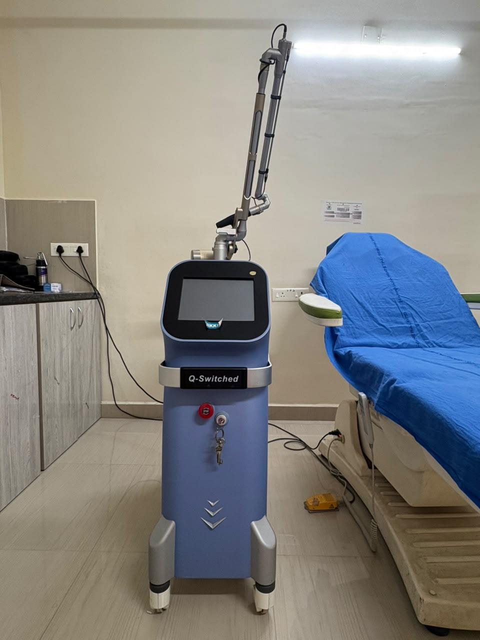 Q SWITCHED ND YAG LASER