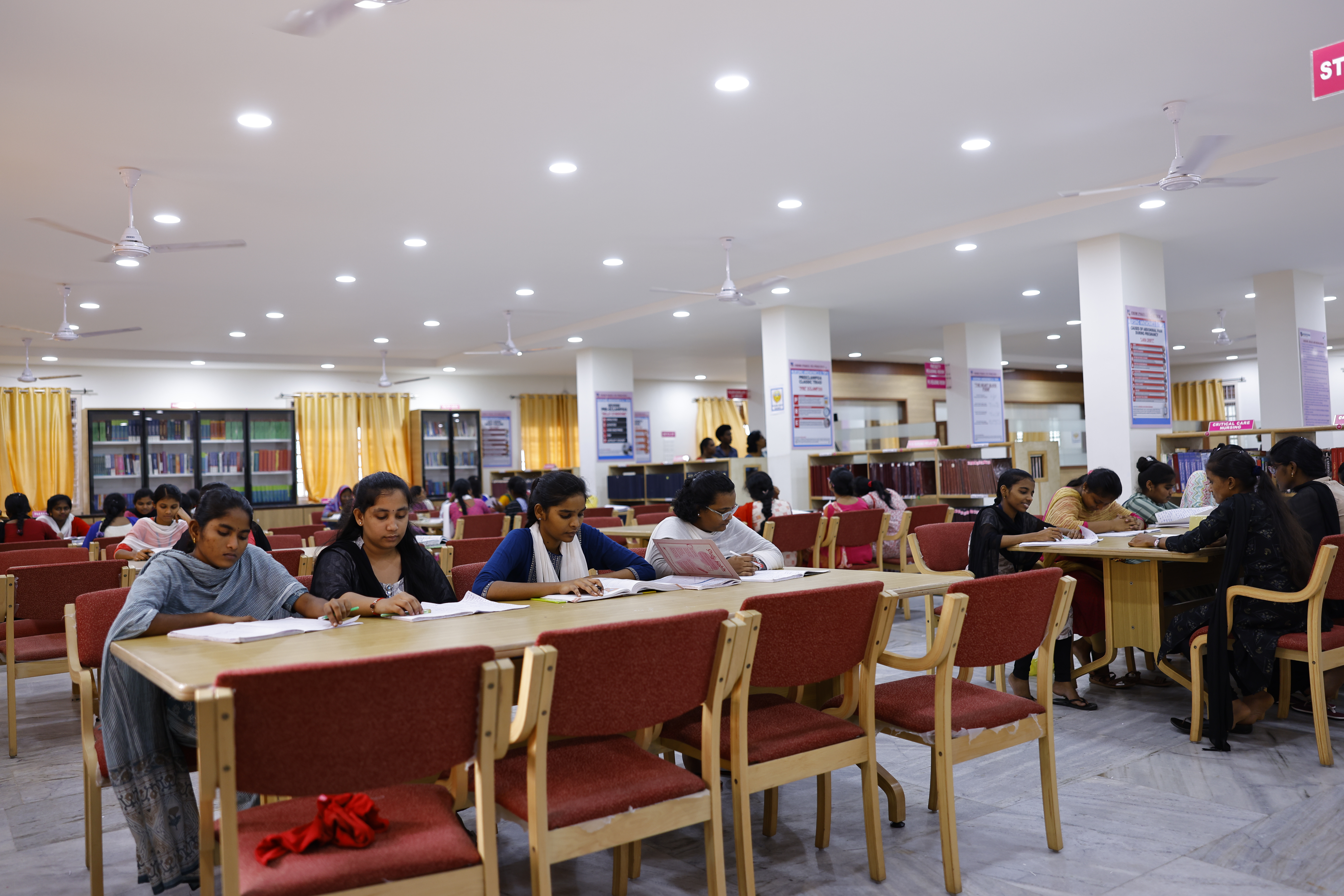 Narayana-Nursing-college